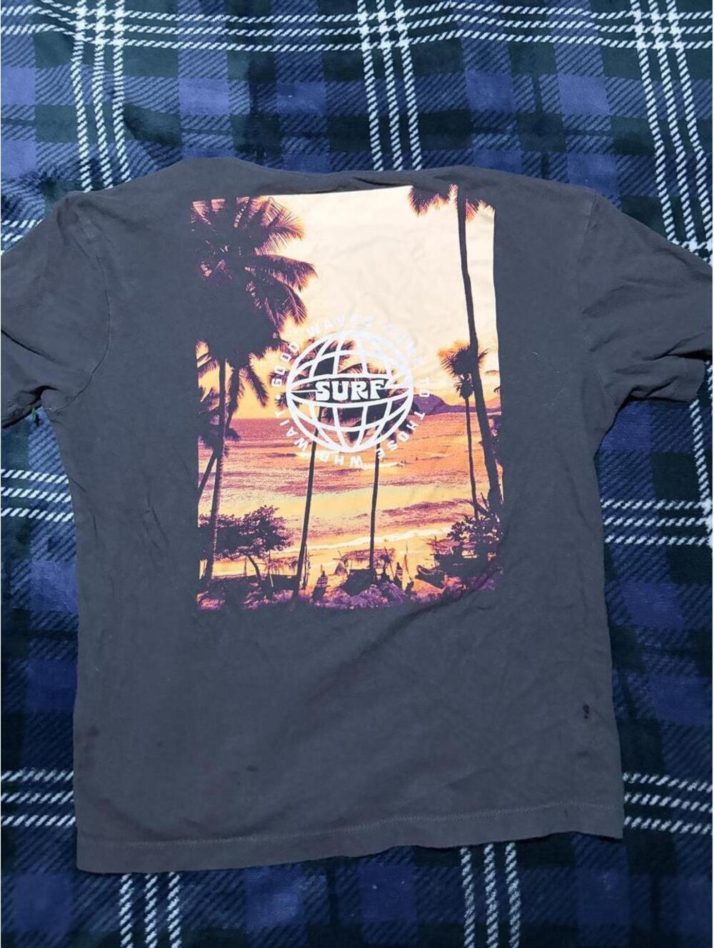 Old Navy Short Sleeve Surf Graphic T-Shirt - M (8) - 0314